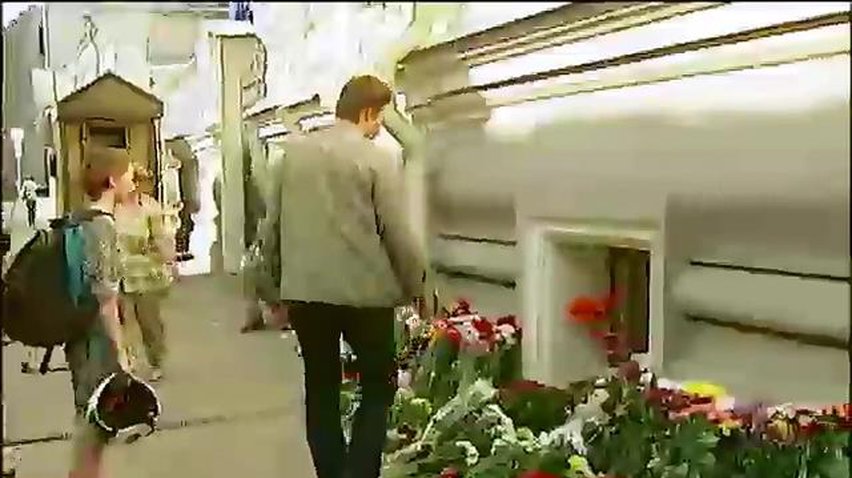 Москвичи восприняли аварию боинга как личную трагедию (видео)