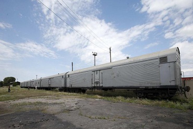 Поезд с останками погибших в катастрофе Боинга прибыл в Харьков (фото)