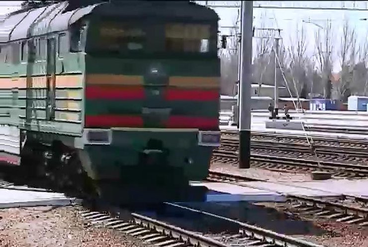 Луганськ залишився без залізничного сполучення (відео)