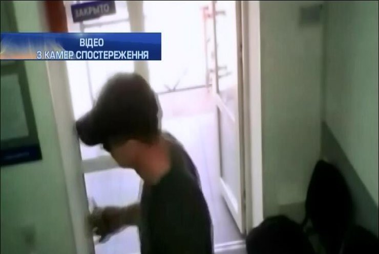Злодії винесли з кредитного центру Одеси 20 тисяч гривень