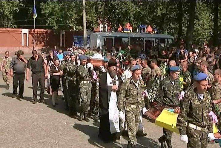 Кіровоград попрощався зі спецпризначенцем Віктором Гаркавенком