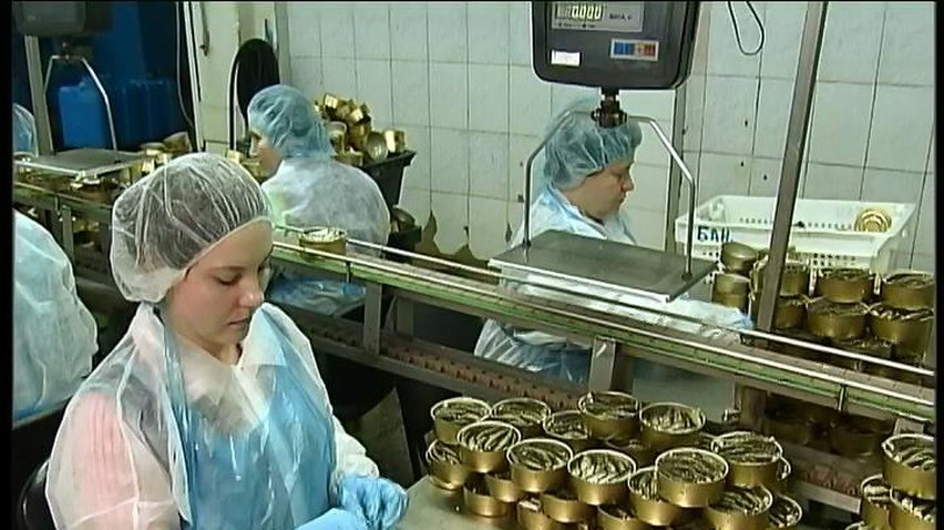 Росія заборонила рибні консерви з України
