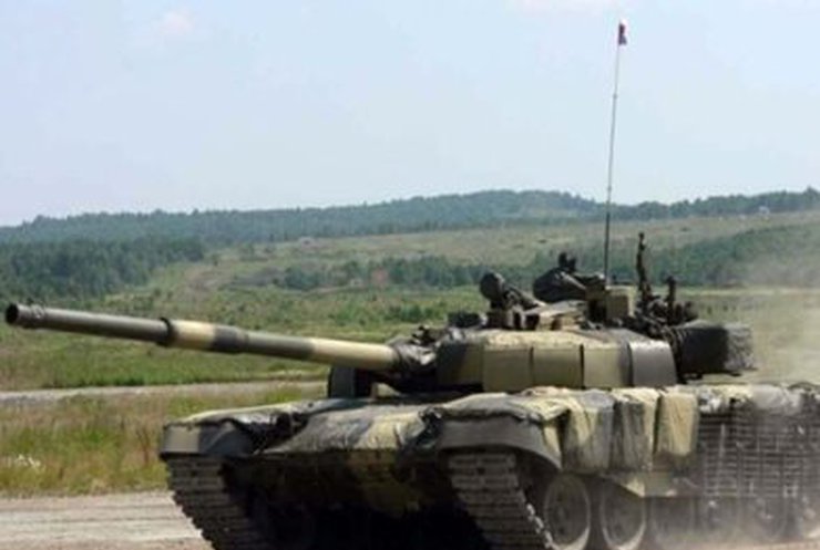 Близ Дубровки террористы на 7 танках из России атаковали силовиков