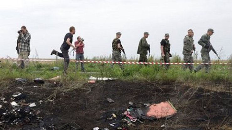 В Минске договорились не стрелять в зоне крушения Боинга-777