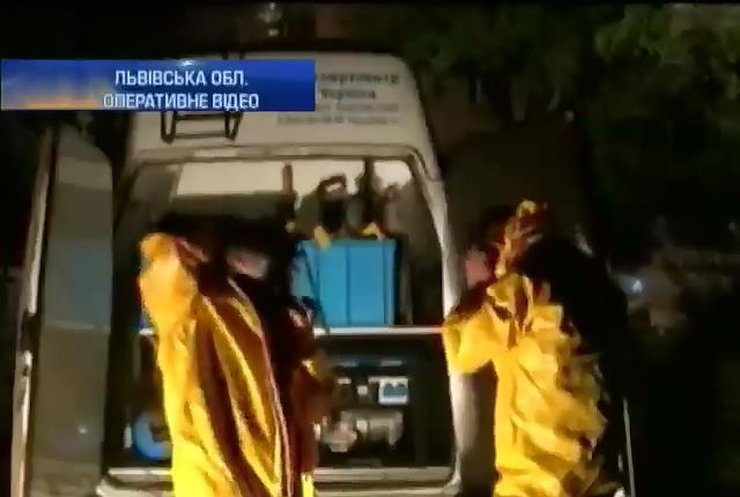 Рятувальники запобігли виливу отруйної речовини у Львові