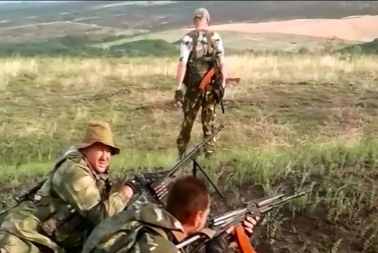 Військові перекрили канал постачання зброї терористам (відео)