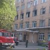 В центре Донецка снаряд попал в больницу: есть жертвы и раненые (фото)