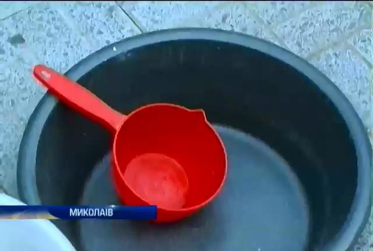 Проплачені активісти вимагали не відключати у Миколаєві гарячу воду, якої у місті немає 10 років (відео)