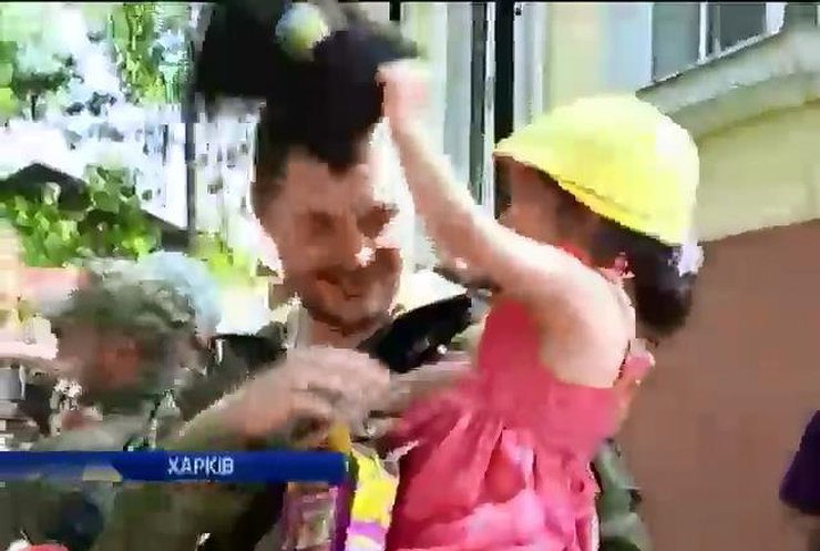 Бійці підрозділу "Київ-1" відвідали дітей-сиріт зі сходу України