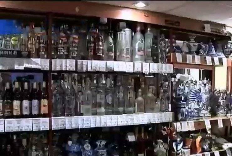Мир в кадре: Россия не запрещает поставки иностранного алкоголя