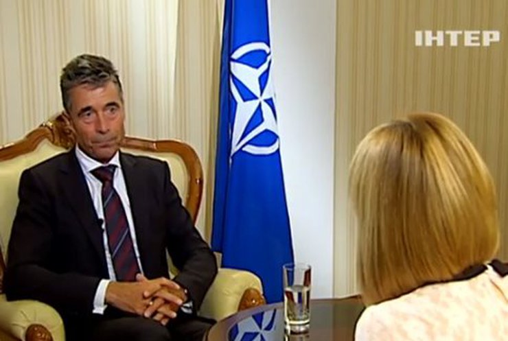 Генсек НАТО Андерс Фон Расмуссен: Меня очень беспокоит новое накопление военных возле украинских границ (видео)