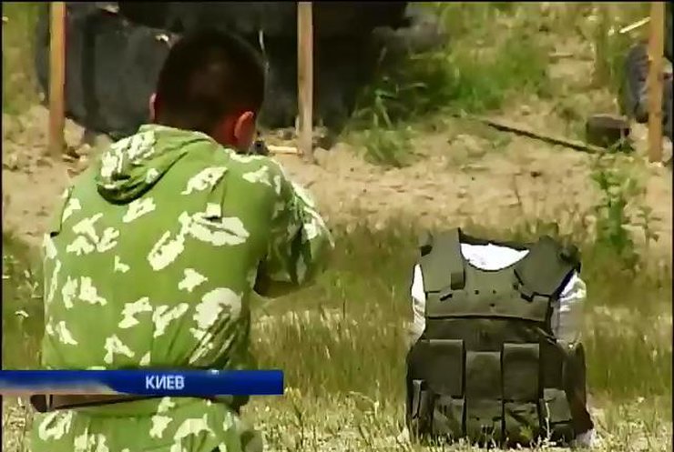 Минобороны передало на фронт 17 тысяч некачественных бронежилетов (видео)
