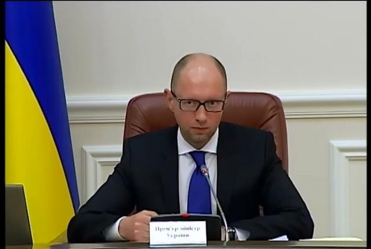 Яценюк побажав Камазам із Росії забрати своїх найманців (відео)