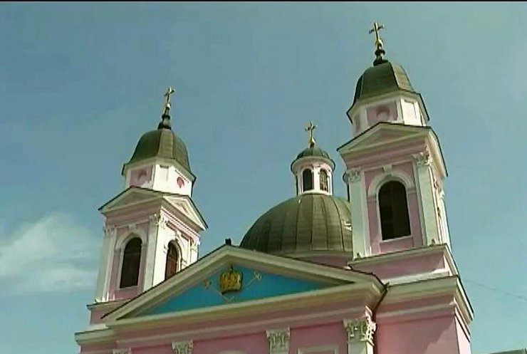 В Черновцах с помощью Онуфрия возвели больше 10 храмов (видео)