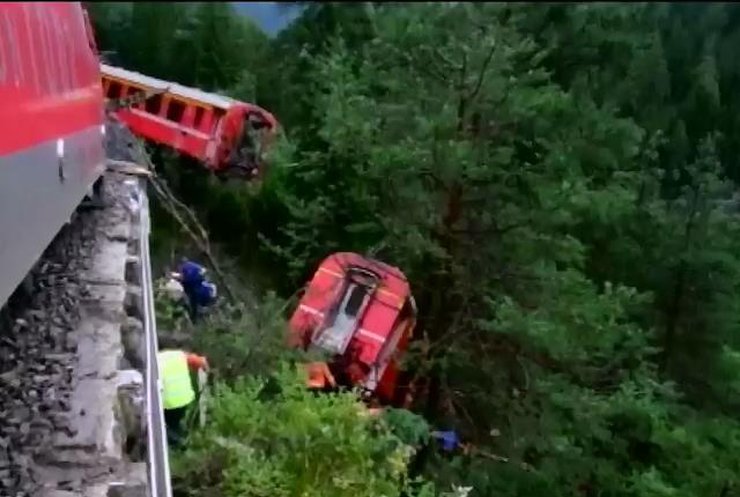 П'ятеро людей отримали травми через аварію потягу у Швейцарії