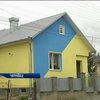 Чернівецька пенсіонерка зробила свій будинок патріотичним (відео)