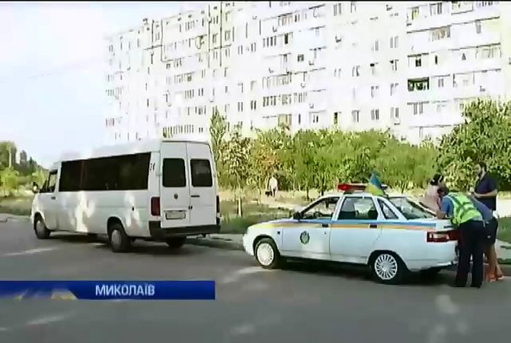 У Миколаєві ДАІшники почали виховувати водіїв маршруток