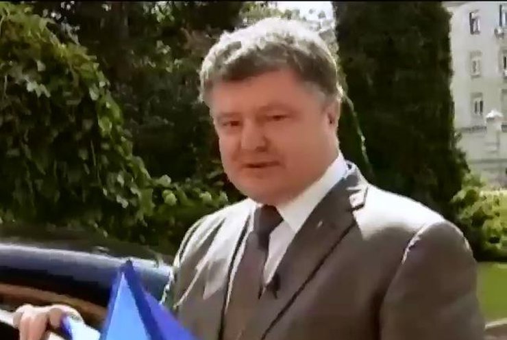 Порошенко понравился украинский флаг над Москвой (видео)