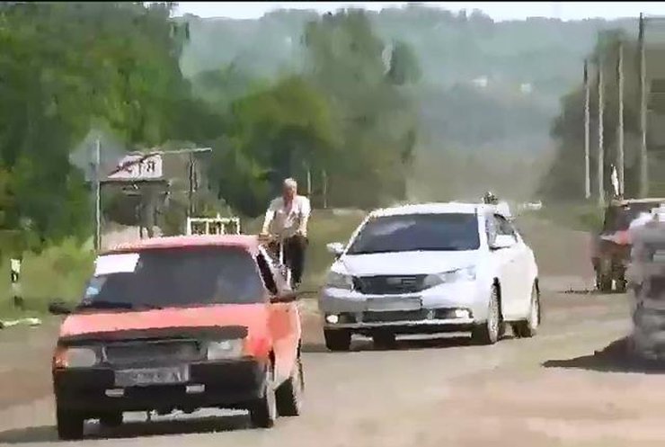 Із Донбасу вже виїхало 100 тисяч біженців