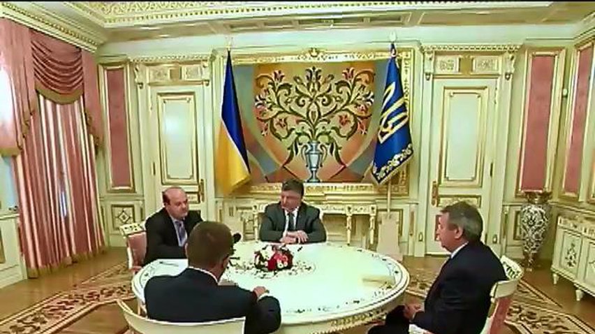 Порошенко попросив допомоги у звільнені заручників заступника Генсекретаря ООН