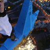 Украинец, повесивший флаг на высотке в Москве, предлагает себя в обмен на Савченко