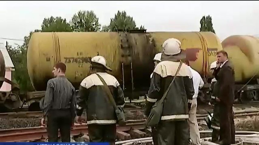 Авария поезда в Черкасской области уничтожила десятки домов (видео)