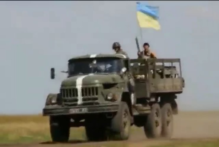 Армія героїчно відбиває атаки терористів на Савур-могилі