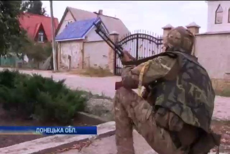 Правий сектор годинами веде мінометні дуелі з терористами (відео)