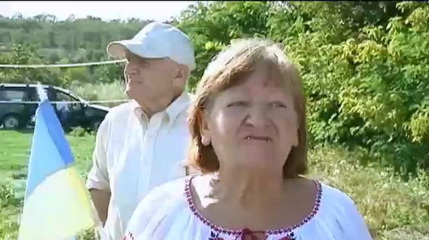 Ентічні німці в Україні попросили Меркель зупинити Путіна (відео)