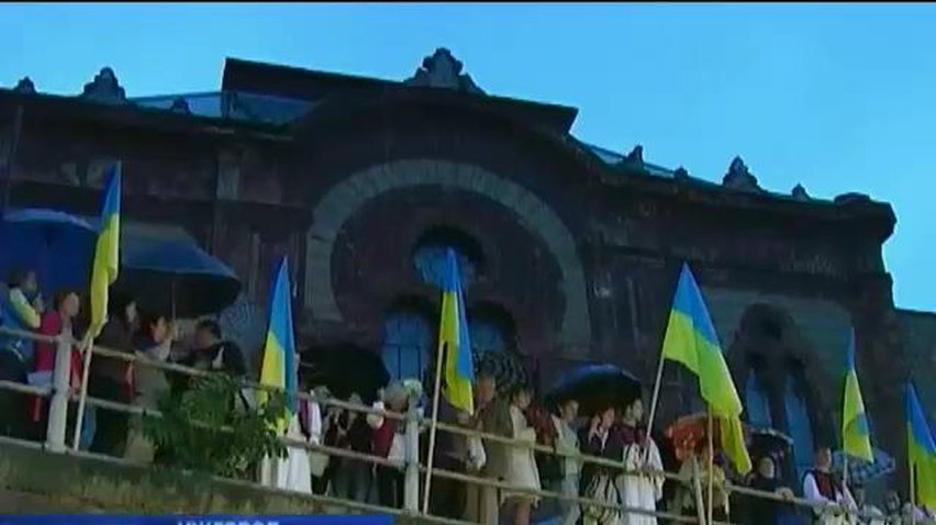 В Ужгороде рассвет 23-го Дня независимости встретили молитвой за Украину