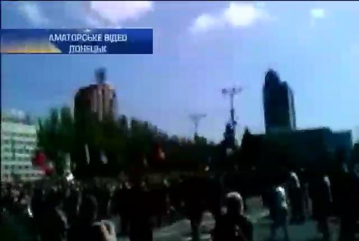 Міноборони перевіряє, хто був на "параді полонених" у Донецьку
