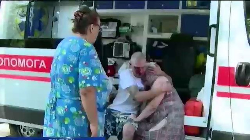 У Донецьку снаряди влучили у палати з тяжкохворими обласної лікарні (відео)