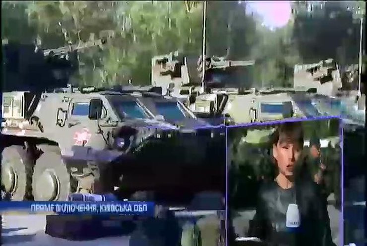 Військова техніка з параду на День незалежності рушила на Донбас
