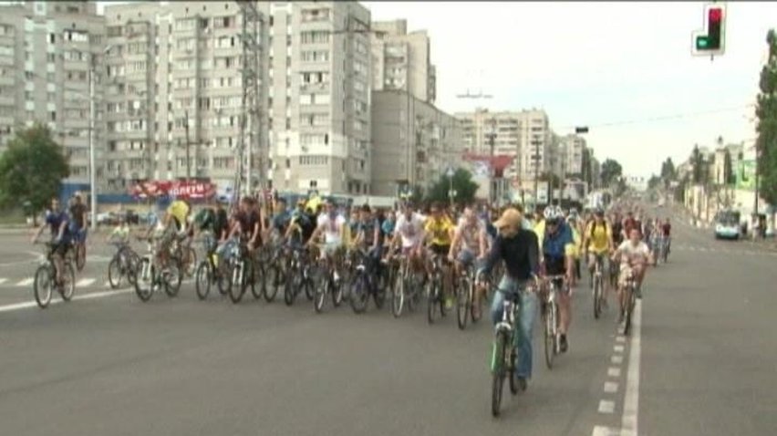 У Кременчуці відбувся патріотичний велопробіг та конкурс вишиванок