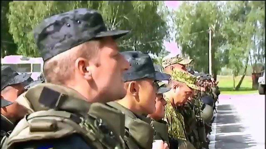 Участники парада Независимости уверены в победе и рвутся в бой (видео)