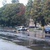 В Шостке из гранатометов обстреляли военкомат и взорвали две машины (фото, видео)