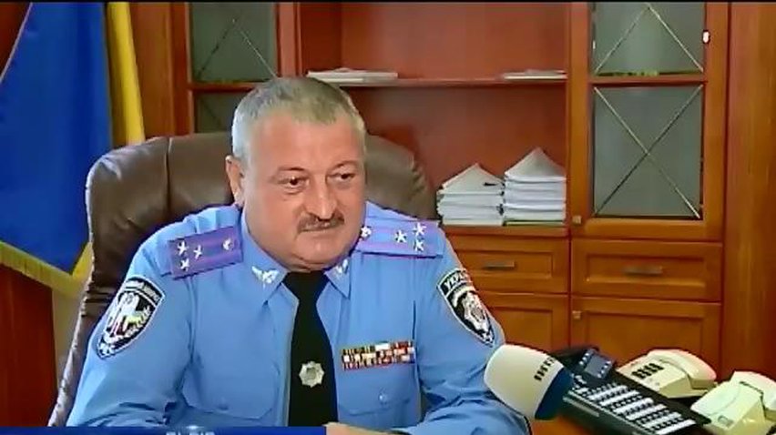 На хабарі у 1000 доларів погорів керівник міліції Червонограда