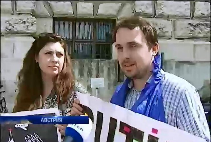 В Вене постпред России при ОБСЕ нахамил украинскому протестующему (видео)