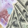 Доллар на межбанке приближается к отметке в 15 гривен