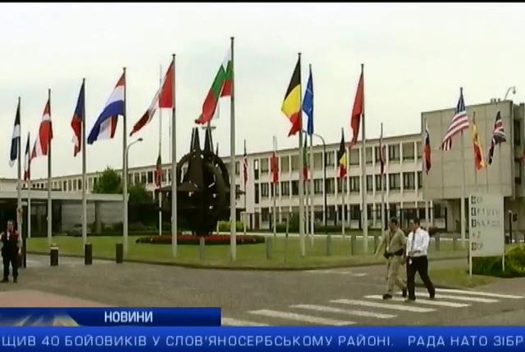 Комиссия Украина-НАТО обсуждает ситуацию на Донбассе: экстренный выпуск 13:00