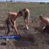 У Маріуполі городяни готуються чинити спротив російській армії (відео)