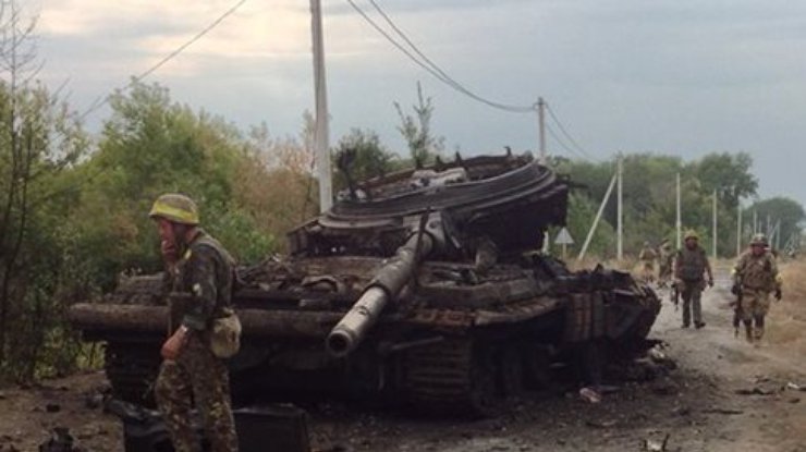 Батальоны из Иловайска попали в три котла окружения - Семенченко