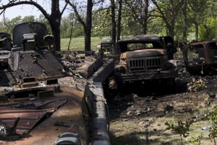 За сутки боевики потеряли два танка, установку "Ураган" и 6 "Градов"