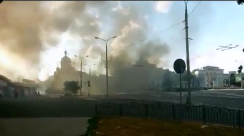 Донецкий вокзал в огне после попадания снаряда: экстренный выпуск 21:00