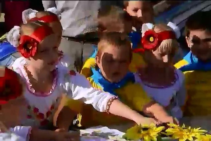 Діти Запоріжжя відобразили на папері майбутнє України