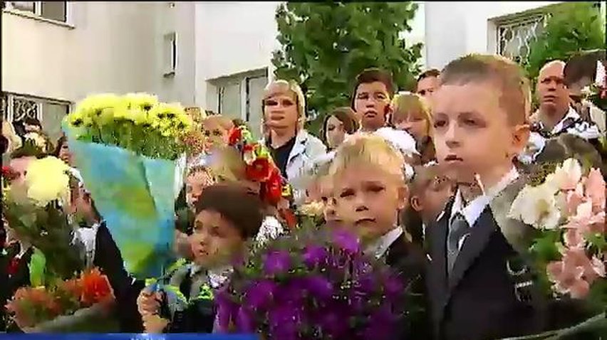 В Киевских школах вместо покупки цветов просили помочь силам АТО (видео)