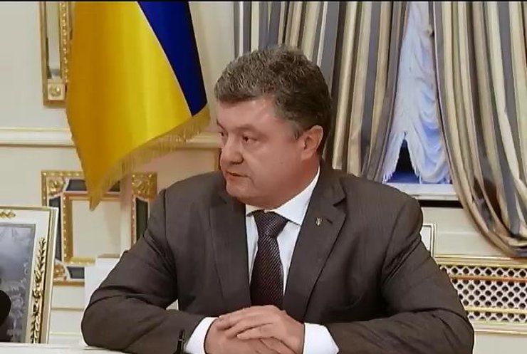 Порошенко не запроваджуватиме воєнний стан в Україні