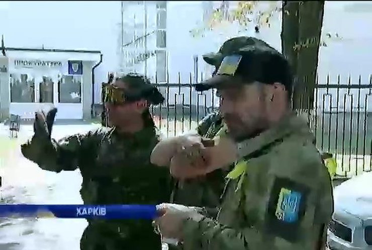 У Харкові бійці Айдару скаржаться на свавілля місцевої міліції (відео)