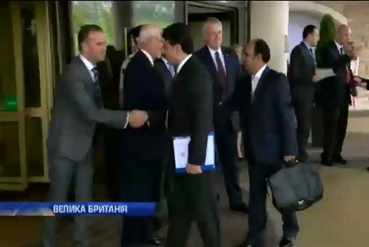 На саміті НАТО Порошенко зустрінеться з лідерами США та Британії