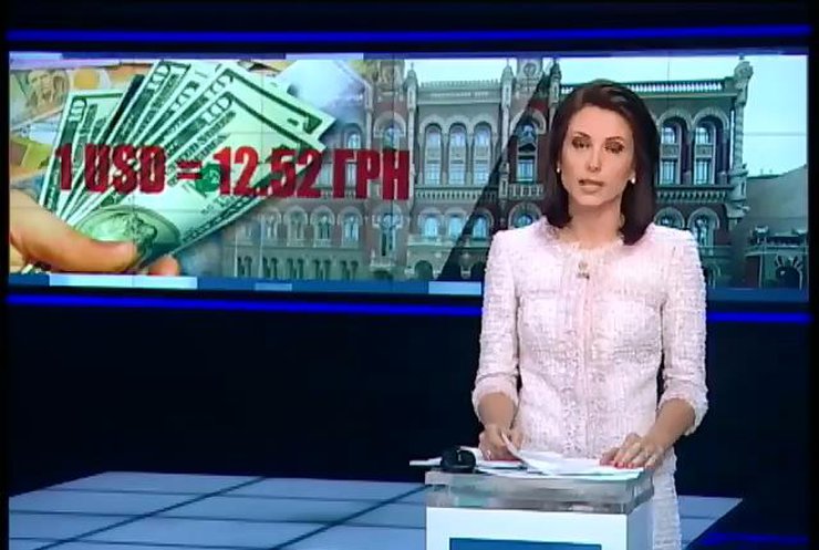 Курс долара в Україні продовжує падати